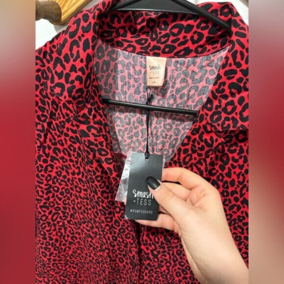 Smash + Tess Roxy Roaring Red Romper - Picture 5 of 9